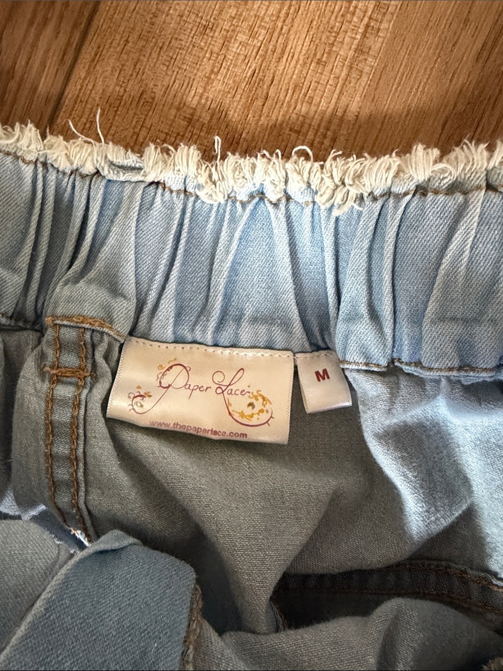 Light Wash Star-Appliqué Paper Lace brand jeans - Picture 2 of 5